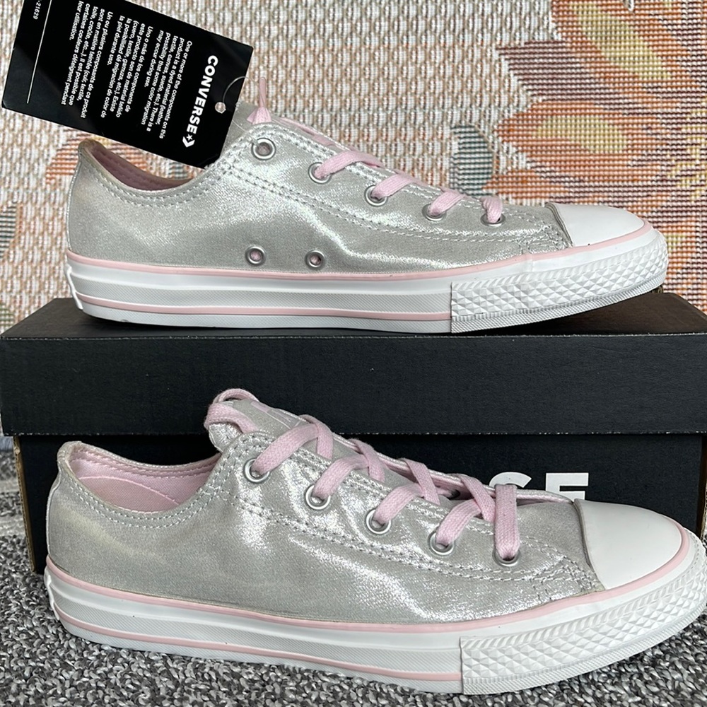 Converse WMNS 663671F
CTAS OX
MOUSE/PINK FOAM/WHITE Sneakers - Picture 3 of 16